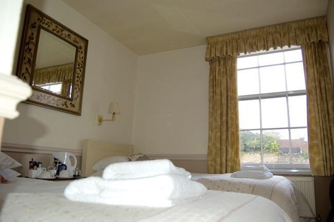 Whyte Harte Hotel Redhill  Dış mekan fotoğraf