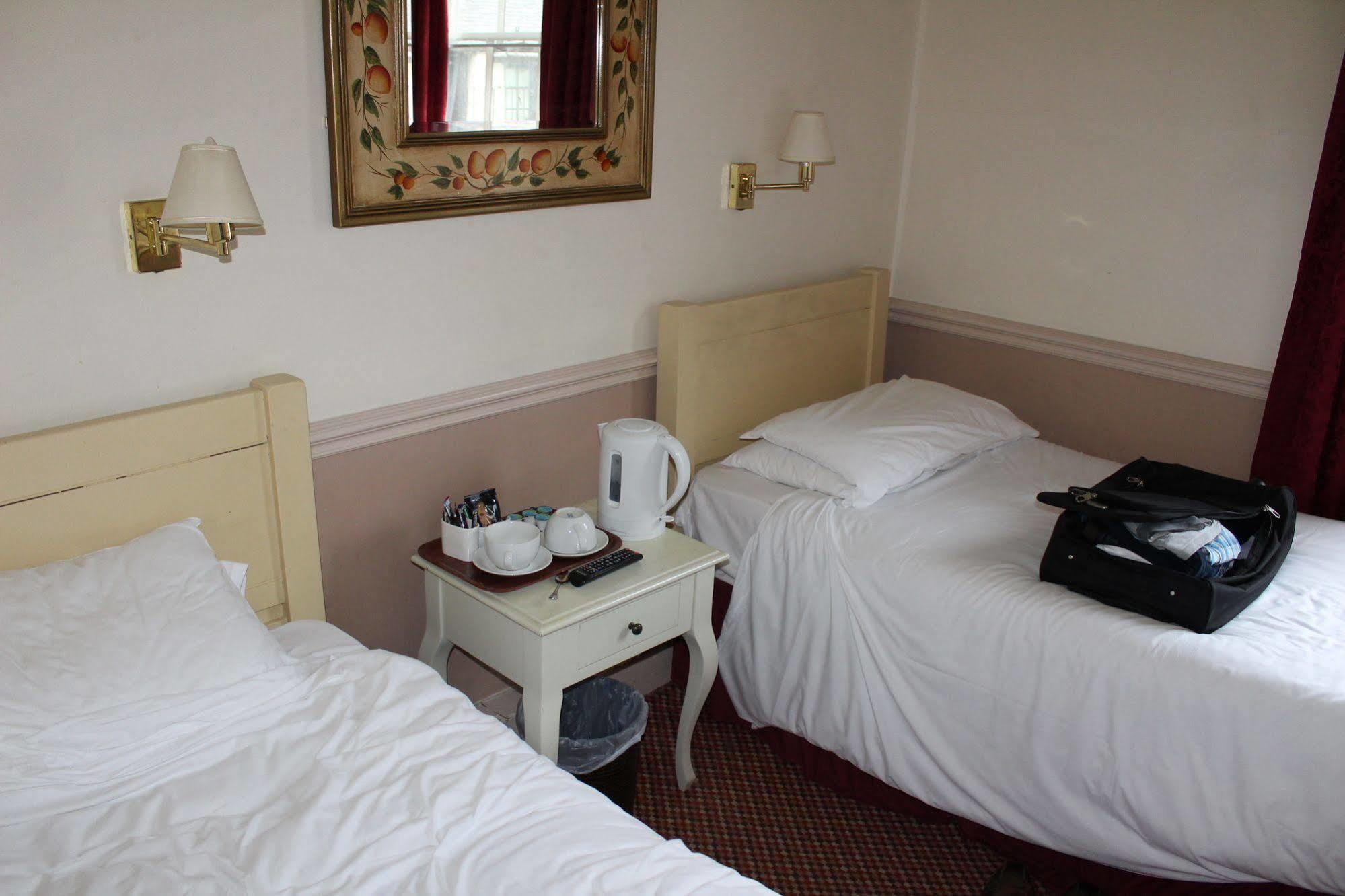 Whyte Harte Hotel Redhill  Dış mekan fotoğraf